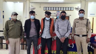 Photo of गाड़ियों में तोड़फोड़ करने वाले गिरोह चढ़े त पुलिस के हत्थे।