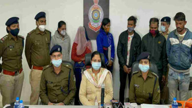 Photo of नाबालिग बच्ची का अपहरण कर बेचने वाले गिरोह का पर्दाफाश,बड़ी मां के साथ पांच गिरफ्तार  ।
