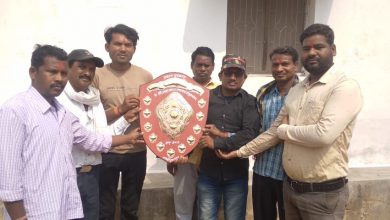 Photo of अखंड नवधा रामायण का कलश यात्रा निकाल कर वैदिक मंत्र उच्चारण व पूजा अनुष्ठान के साथ प्रतियोगिता का शुभारंभ किया गया।