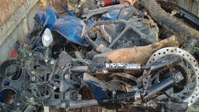 Photo of तेज रफ्तार का कहर :- हाइवा की चपेट में आने से ईटवा निवासी बाइक सवार युवक की दर्दनाक मौत ….2 महिला घायल