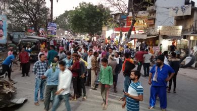 Photo of मल्हार में हुए रोड दुर्घटना को लेकर गुस्साए ग्रामीणों ने मस्तूरी जोंधरा चौक के पास चक्का जाम कर दिया है।
