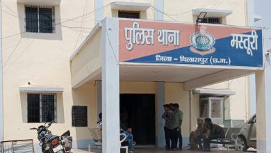 Photo of मस्तूरी पुलिस की रेड कार्यवाही 05 जुआड़ी गिरफ्तार , कुल 8000/ रुपए जप्त