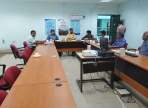 Photo of एनटीपीसी के कार्य से ग्रामीणों के साथ-साथ अब प्रशासनिक एवं राजनीतिक लोग भी परेशान, मस्तूरी एसडीएम ने राखड उड़ने की समस्या से लेकर अन्य समस्याओं पर  प्रबंधन को लगाई फटकार,विधायक बांधी भी दे रहे हैं उग्र आंदोलन की बात।