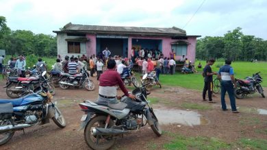 Photo of सेवा सहकारी समिति मर्या.पंकं.558 भरारी के लिपिक  व प्रभारी संस्था प्रबंधक जगजीवन कुर्रे पर लगभग 80 लाख रुपए के गमन का लगा है आरोप । उच्च अधिकारियों ने f.i.r. करने के दिए हैं आदेश