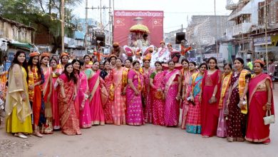 Photo of अग्रवाल समाज द्वारा कोटा नगर में भव्य रूप से निकाली गई शोभा यात्रा ।