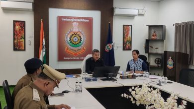 Photo of पुलिस महानिरीक्षक बद्री नारायण मीणा के द्वारा जिलों में वरिष्ठ कार्यालयों से प्राप्त लंबित पत्रों की समीक्षा हेतु रेंज के अतिरिक्त पुलिस अधीक्षक व उप पुलिस अधीक्षक (मुख्यालय) की ली गई बैठक ।