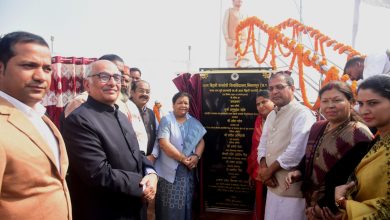Photo of कुल उत्सव के समापन समारोह में शामिल हुईं राज्यपाल,पूर्व प्रधानमंत्री अटल बिहारी वाजपेयी की प्रतिमा का किया अनावरण।