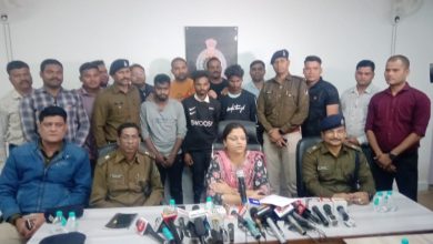 Photo of लूट के इरादे से कोटा स्थित पुष्कर पेट्रोल पंप में गोली चलाने वाले आरोपियों को किया गया गिरफ्तार।