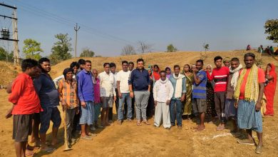 Photo of रोजगार गारंटी से मिल रहा ग्रामीणों को रोजगार, मंडी अध्यक्ष ने किया श्रमदान ,योजना से पलायन करने वालों की संख्या मे आई काफ़ी कमी।