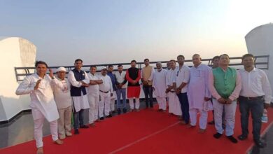 Photo of आप छ ग.के प्रभारी संजीव झा गुरु के शरण में.. गुरु दर्शन करने पहुंचे गिरौदपुरी धाम..।