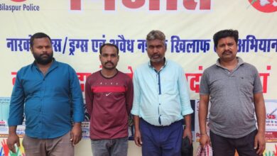 Photo of निजात अभियान में  पुलिस की कार्यवाही भनवारटंक क्षेत्र में किराना दुकान में गांजा विक्रय करते, महुआ शराब परिवहन करते दो आरोपी गिरफ्तार, गुण्डा बदमाशों के विरूद्ध प्रतिबंधात्मक कार्यवाही।