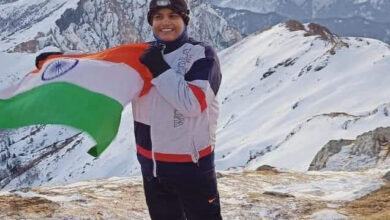 Photo of मुख्यमंत्री ने महिला पर्वतारोही को दी 5 लाख की आर्थिक सहायता।