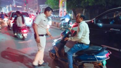 Photo of बिना नंबर और त्रुटिपूर्ण नंबर प्लेट वाले वाहनों पर यातायात की प्रभावी कार्यवाही।