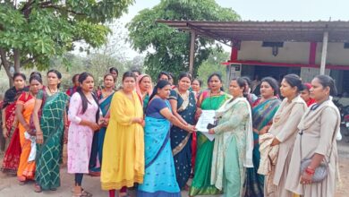 Photo of मुख्यमंत्री अवार्डेड आंगनबाड़ी कार्यकर्ता, को जेल भेजे जाने के मामले में आंगनबाड़ी कार्यकर्ताओं ने मुख्यमंत्री के नाम सौंपा ज्ञापन।