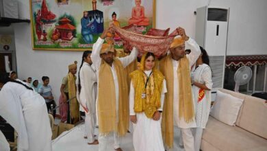 Photo of एक_विवाह_ऐसा_भी ,एक वर, 450 वधुएं और 15 हजार घराती/बाराती।