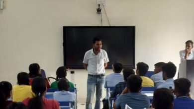 Photo of आत्मानंद स्कूल में पहुंच रहे हैं कैरियर काउंसलर , काउंसिलग को लेकर छात्रों में दिख रहा गजब का उत्साह ।