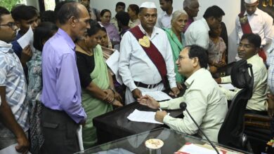 Photo of कलेक्टर ने जनदर्शन में सुनी लोगों की समस्याएं,अधिकारियों को दिए त्वरित निराकरण के निर्देश।
