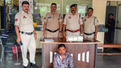 Photo of एक किलो गांजा के साथ आरोपी गिरफ्तार, कोटा पुलिस की नशे के खिलाफ कार्रवाई।
