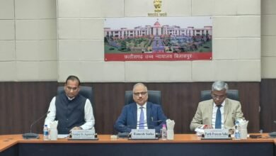 Photo of 12 सितंबर की राष्ट्रीय लोक अदालत की तैयारियों की मुख्य न्यायाधीश ने की समीक्षा।