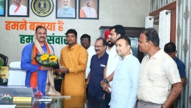 Photo of आयुष विश्वविद्यालय के प्रबंधन बोर्ड में डॉ. धर्मेंद्र दास को मिली बड़ी जिम्मेदारी,सदस्य नामांकित होने पर स्वास्थ्य मंत्री श्याम बिहारी जायसवाल का जताया आभार।